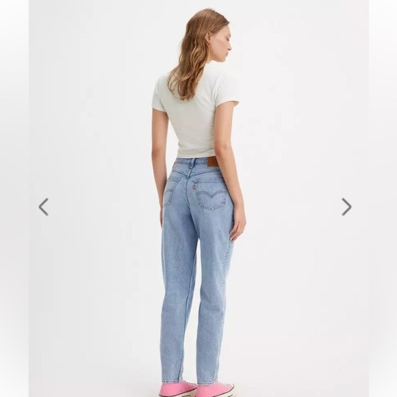 LEVI’S 80s MOM JEAN HI WAISTED TAPERED LEG 100% COTTON MOM JEAN IN MEDIUM WASH - Picture 8 of 16